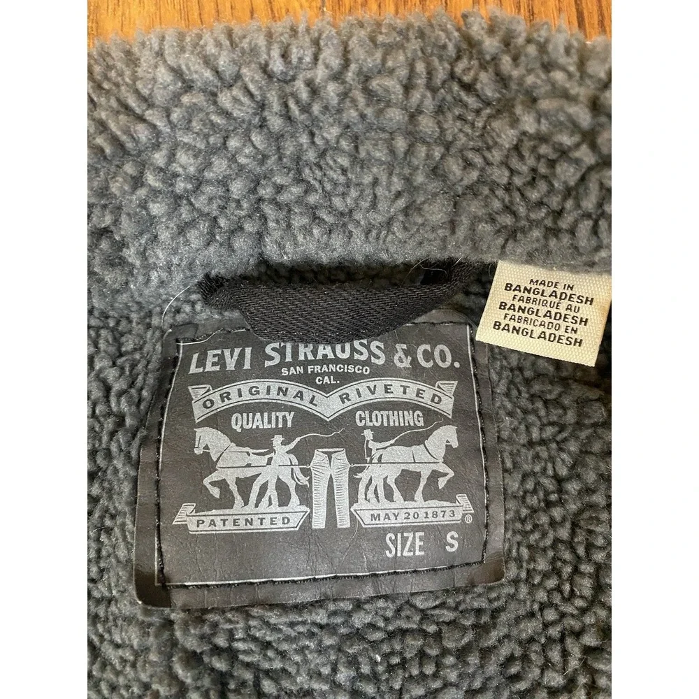 Levis Mens Sherpa Trucker Jacket Black Denim Grey Faux Fur Lining Small
